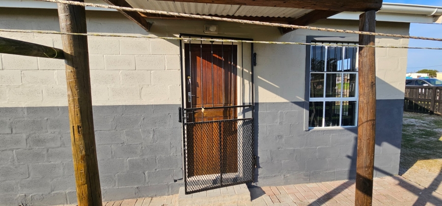 To Let 2 Bedroom Property for Rent in Theronville Western Cape